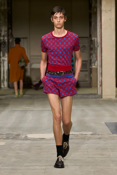 Look 33
